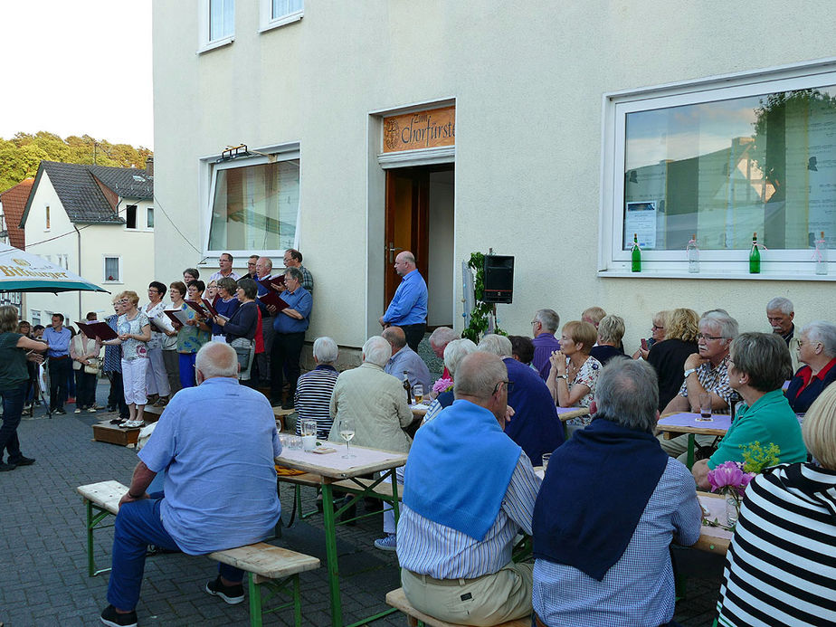 Sommerserenade vor dem "Chorfürst" (Foto: Karl-Franz Thiede)